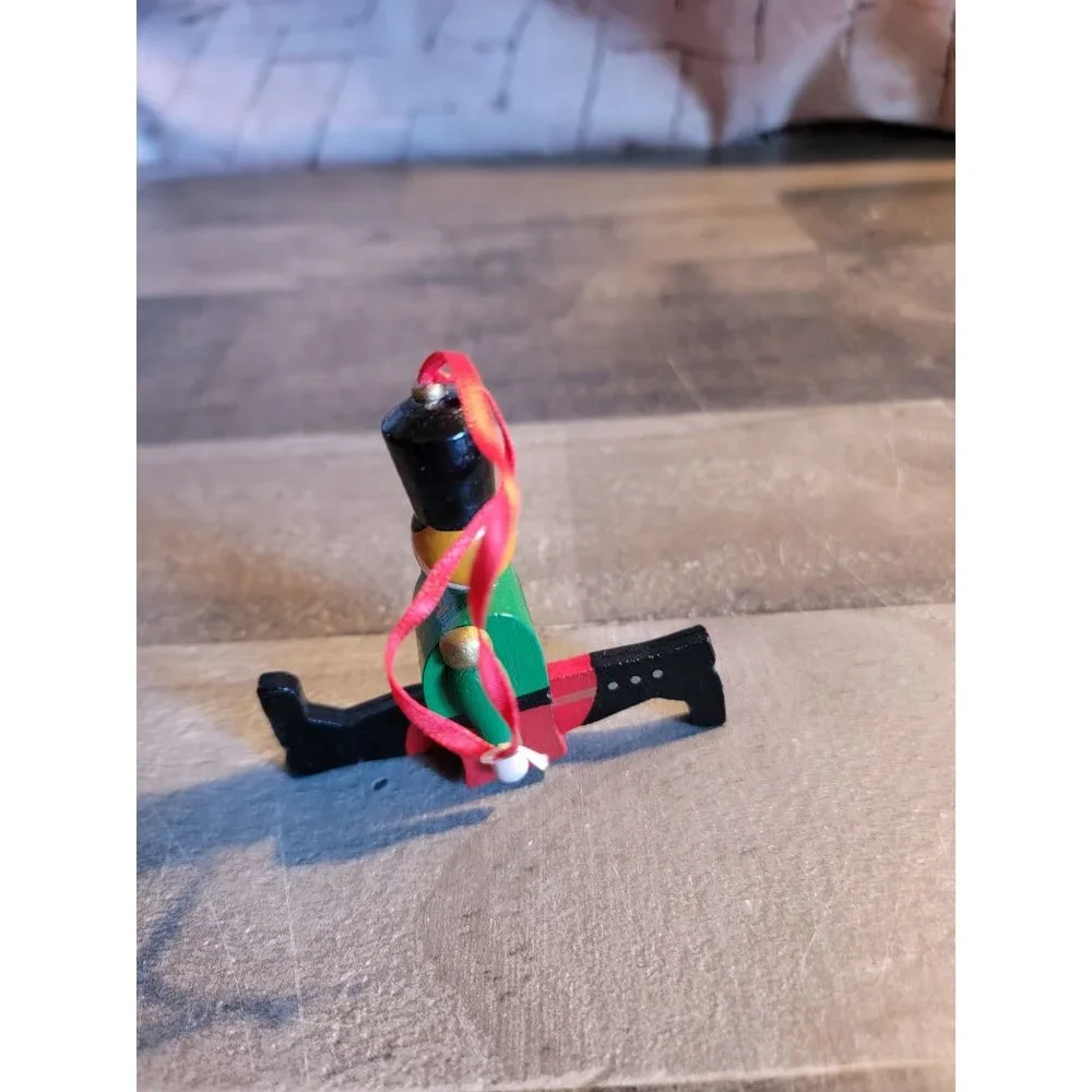 Wooden‎ green red soldier jointed ornament xmas
